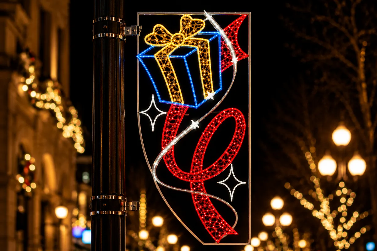 Gift Box Ribbon Pole Motif